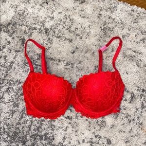 CUTE RED VICTORIA'S SECRET PUSH UP BRA (SIZE 32DD)